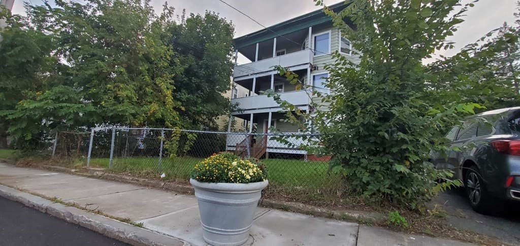 183 Main St