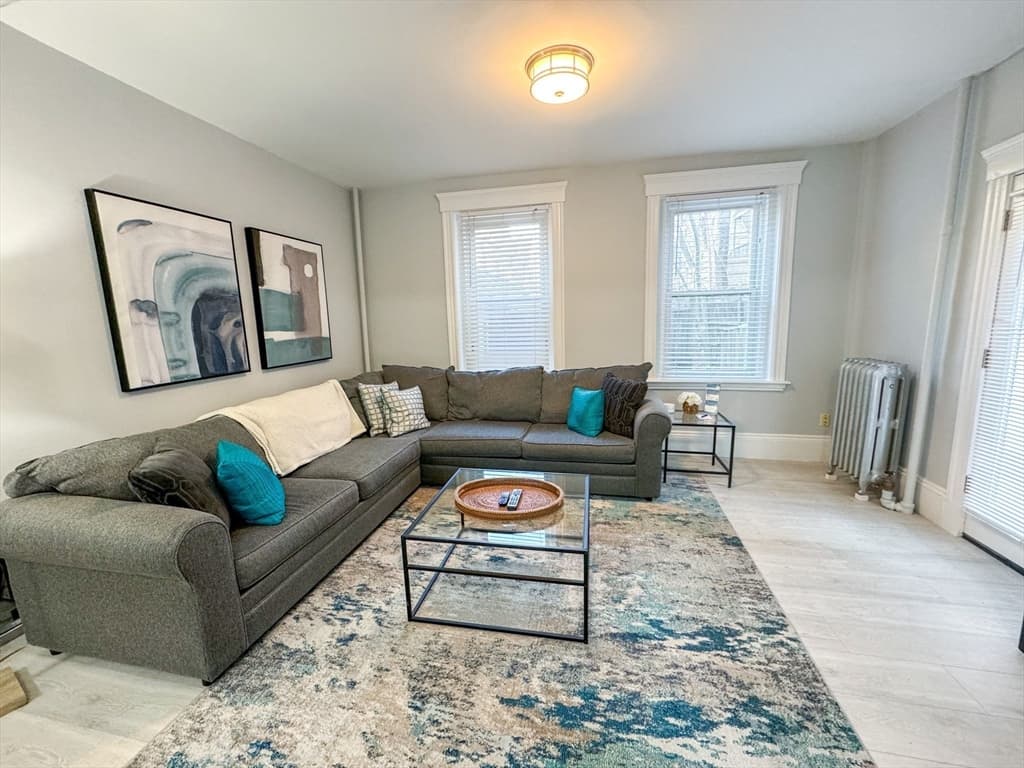 636 Washington St #Furnished photo 3