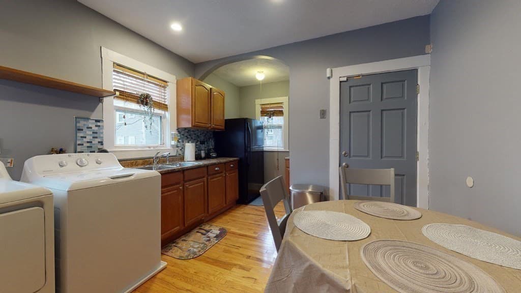 12 Bentham Rd #0 photo 2