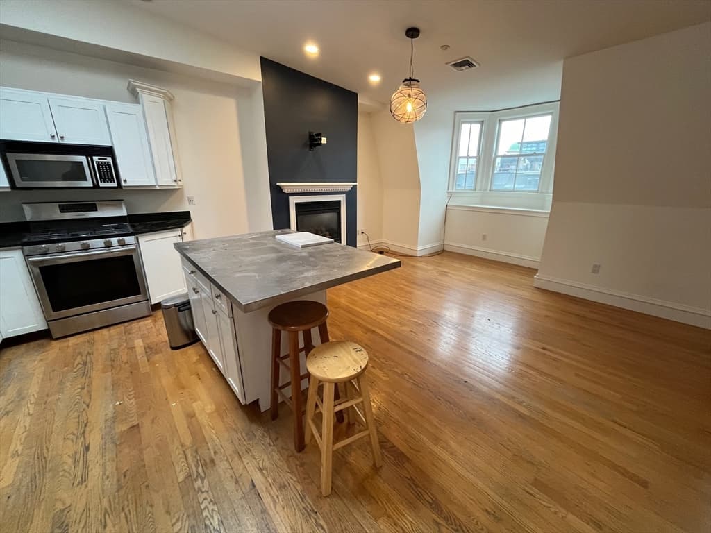 476 Massachusetts Ave #5 photo 3