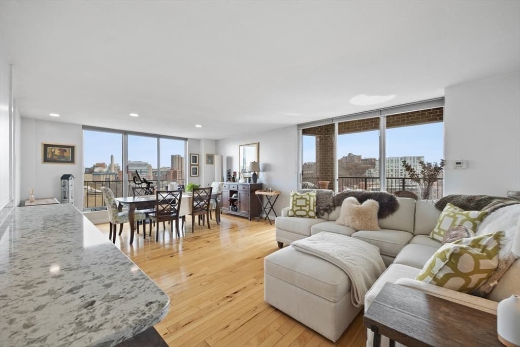 77 Pond Ave #1501