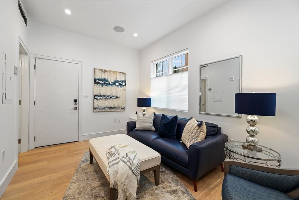 111 Marion St #1 photo 5