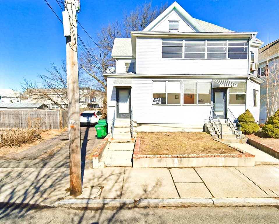 112 Lawrence St #U112