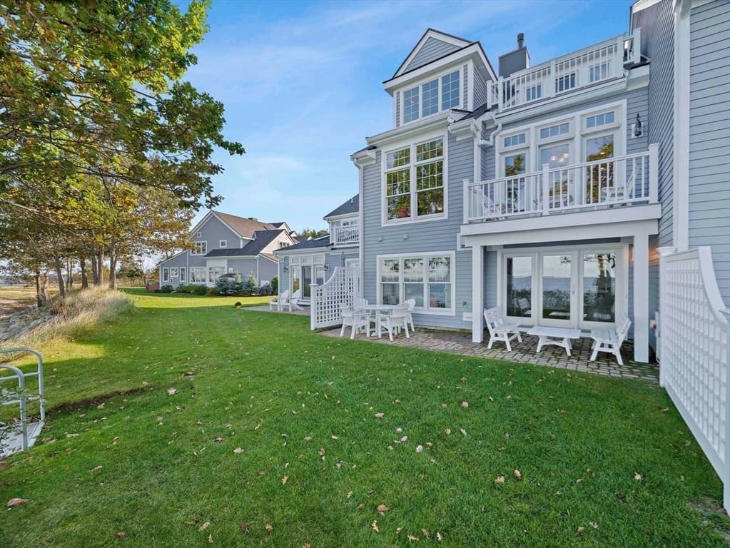 60 Robbins Road #6 photo 4
