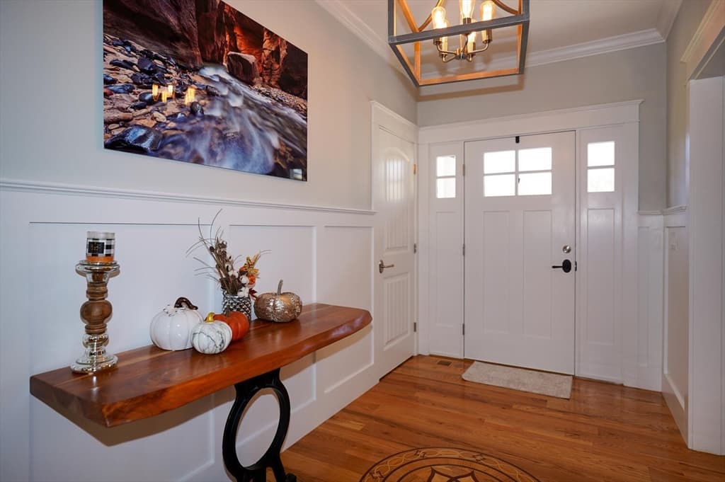 52 Harwood St. photo 3
