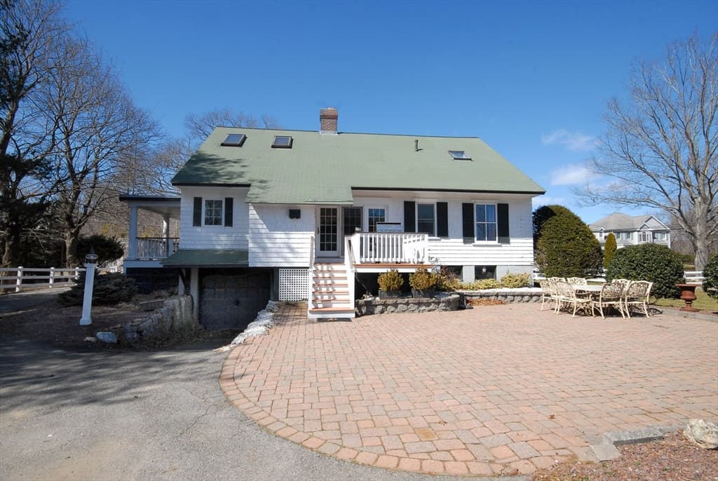 88 Virginia Rd photo 3
