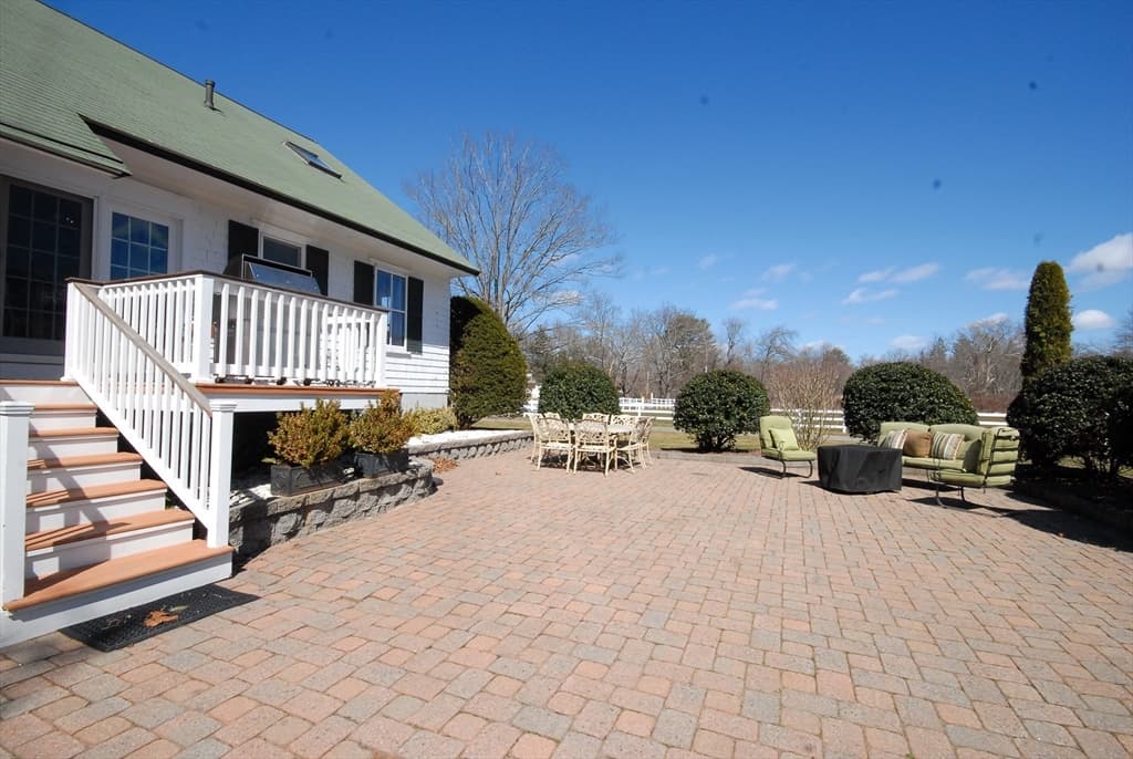88 Virginia Rd photo 4