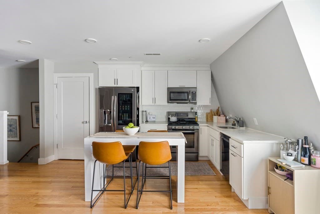 154 Lexington Street #3 photo 2