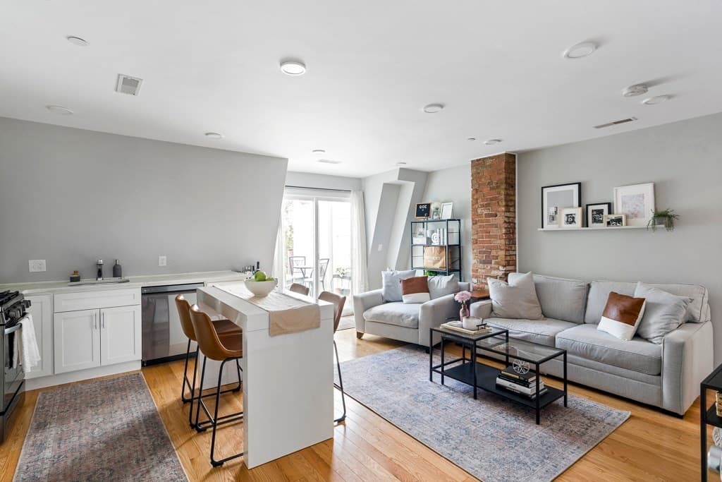 154 Lexington Street #3 photo 5