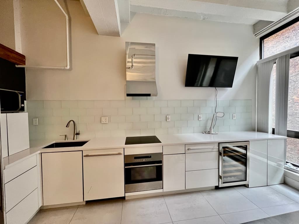 12 Stoneholm St #315 photo 4