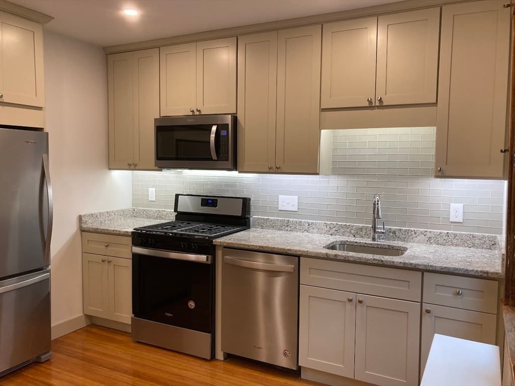 111 Sumner Rd #2