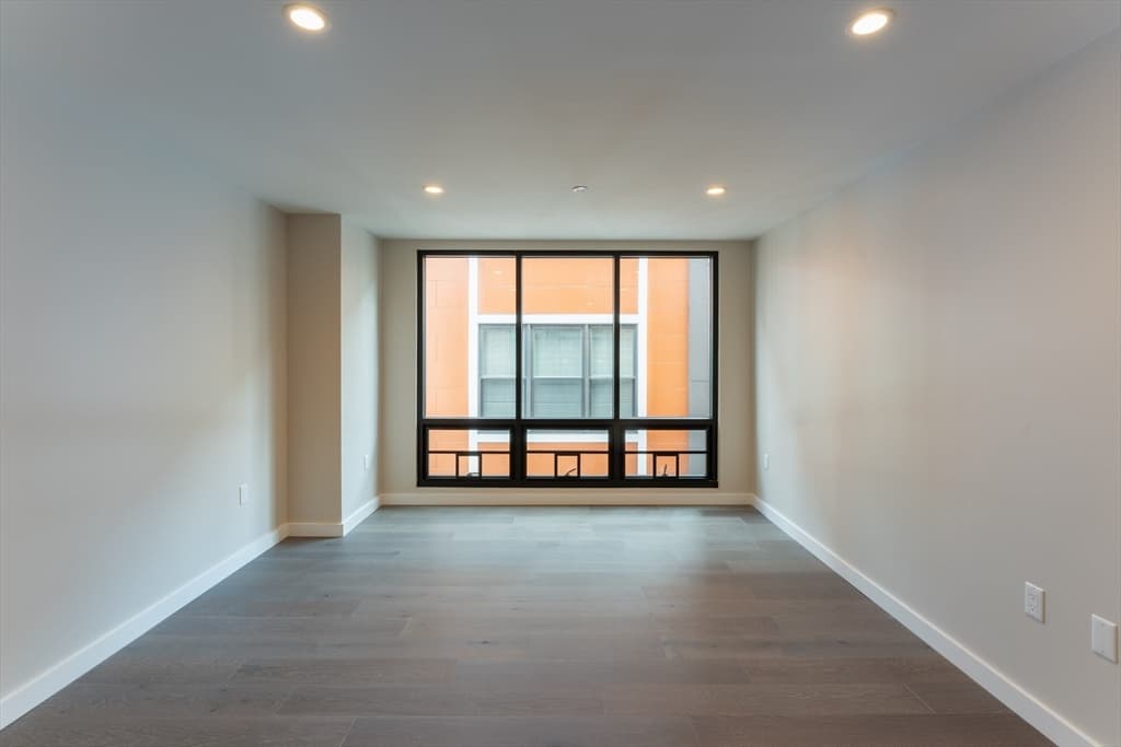 244 Hanover St #530 photo 4