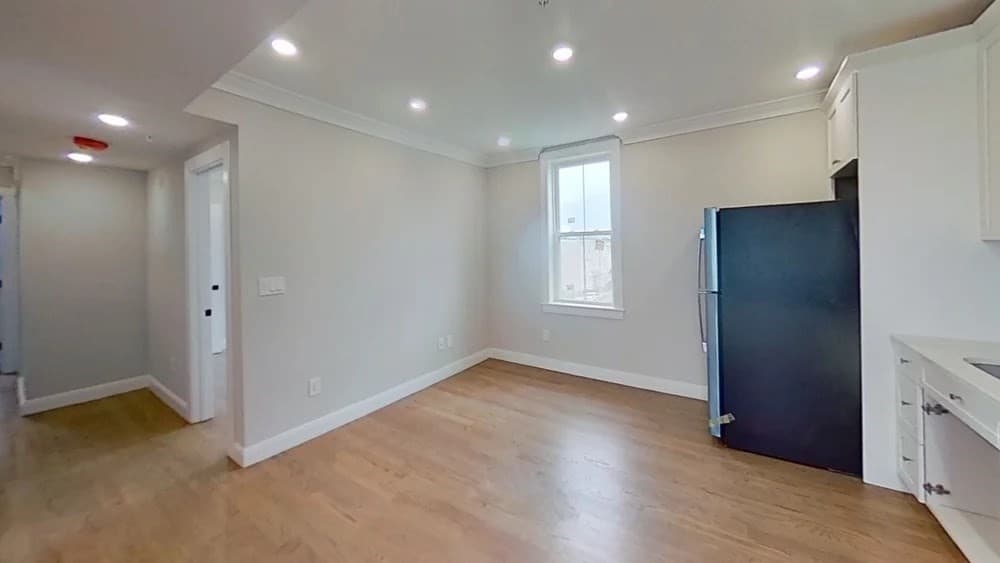 93 George St. #2 photo 3