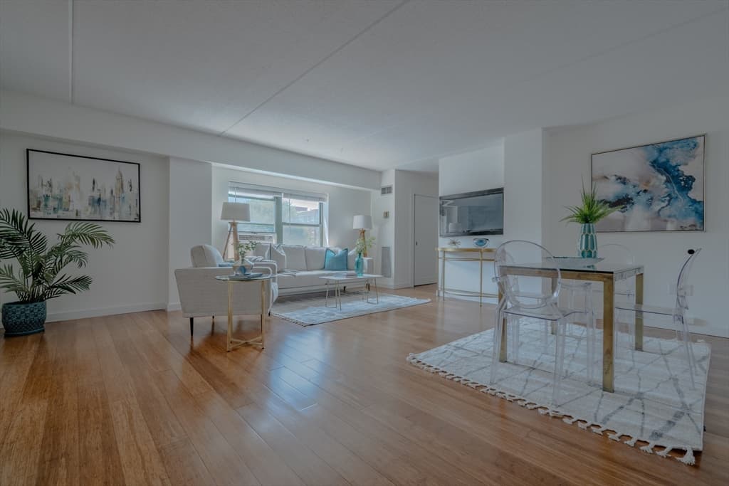 108 Peterborough St #3F