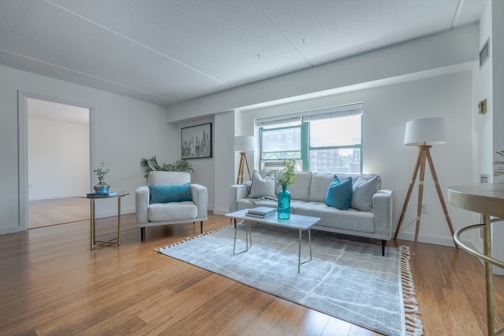 108 Peterborough St #3F photo 4