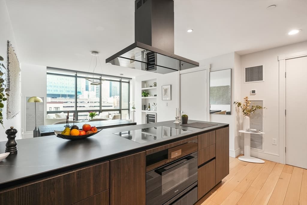 45 Province St #905