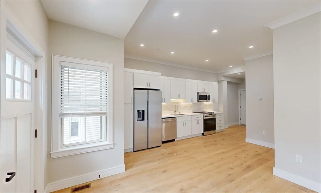 9 Everett St. #1 photo 2