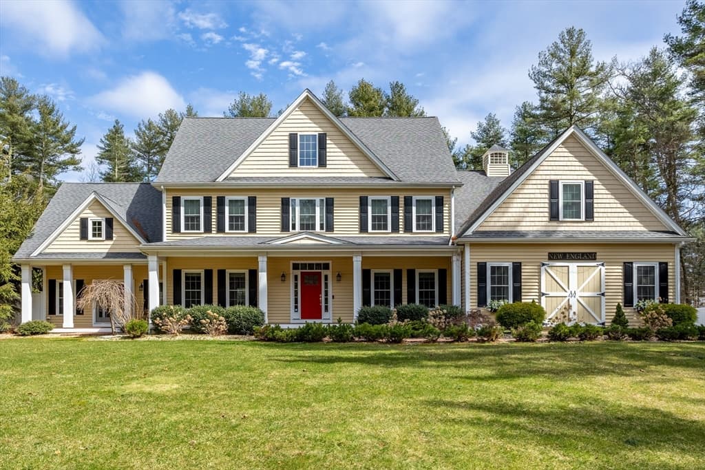 74 Greystone Lane