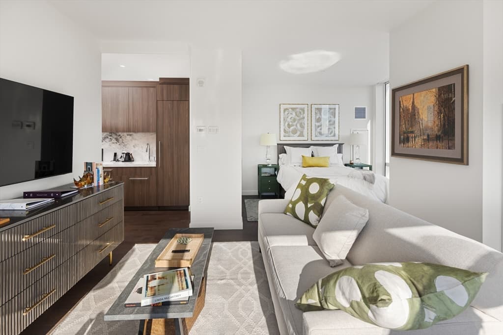 430 Stuart St #1505 photo 2