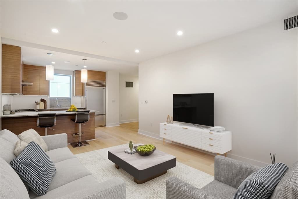 14 West Broadway #304 photo 3