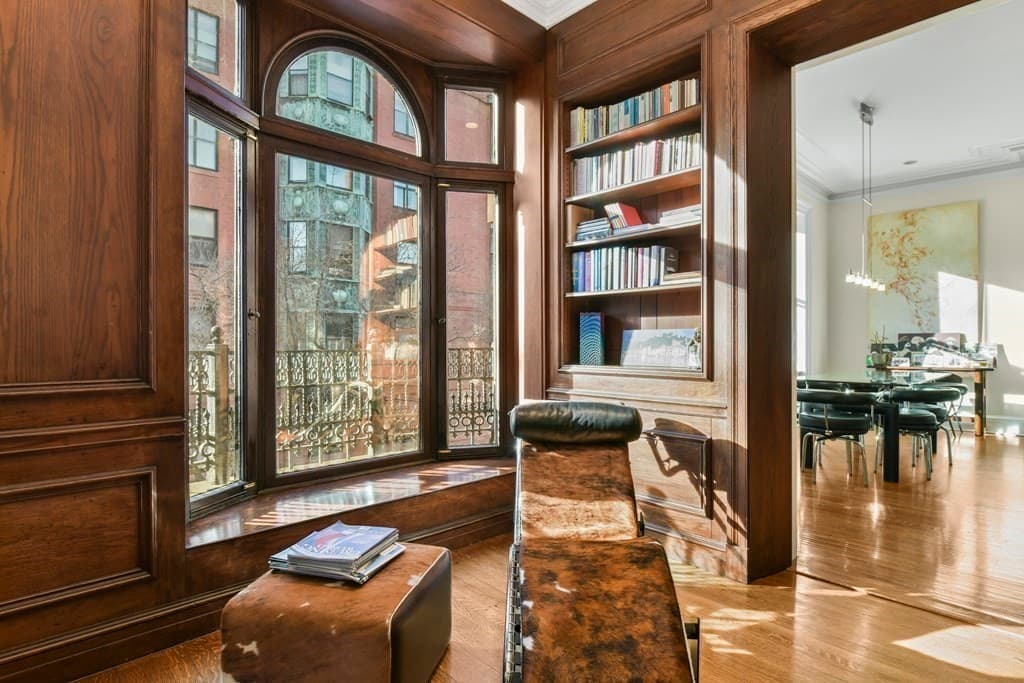 18 Exeter Street photo 4