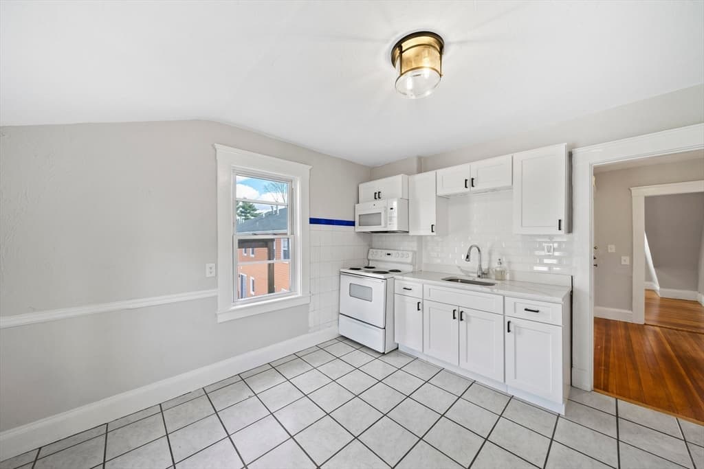 16 Bacon St. #2