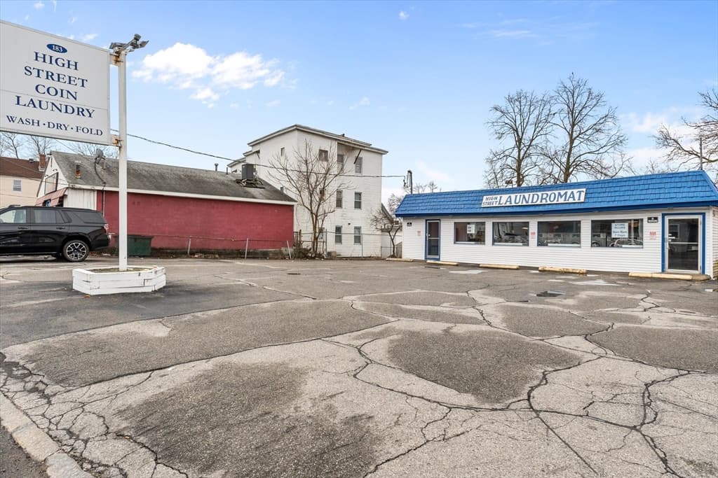 183 High St