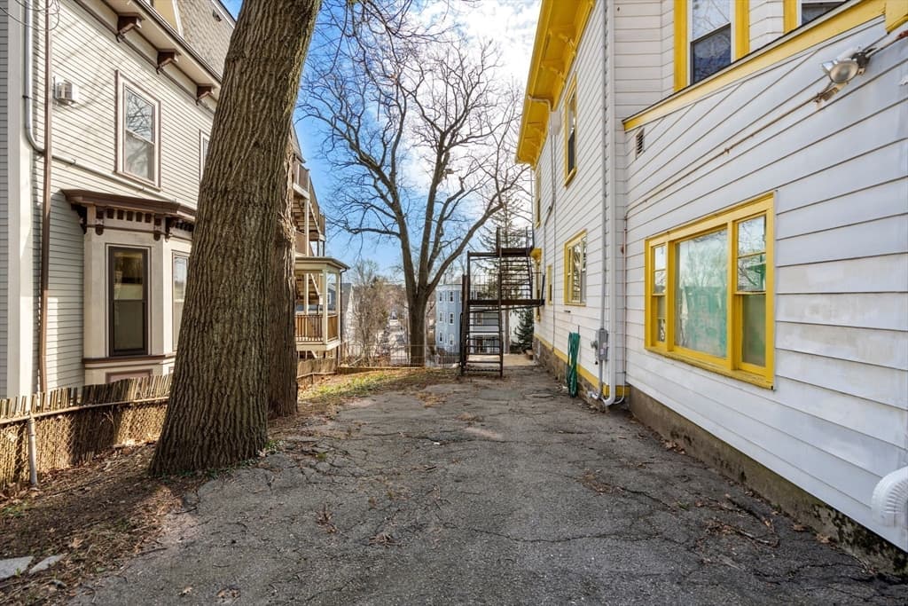 93 Sedgwick Street photo 4