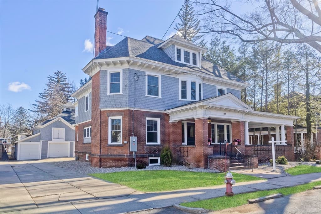 28 Columbus Ave