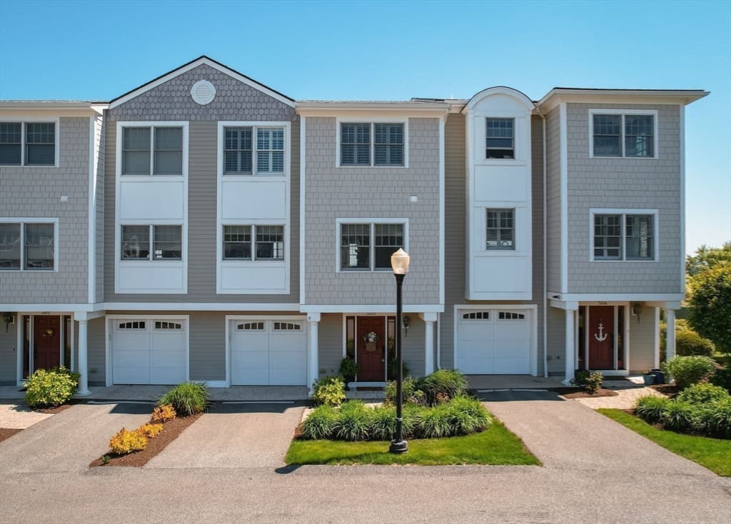 503 Schooner Way #503