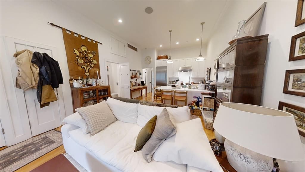49 E Concord St #2 photo 4