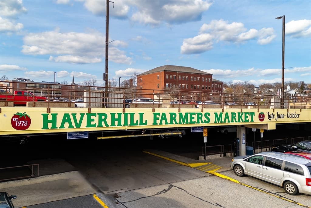 92 Merrimack photo 2