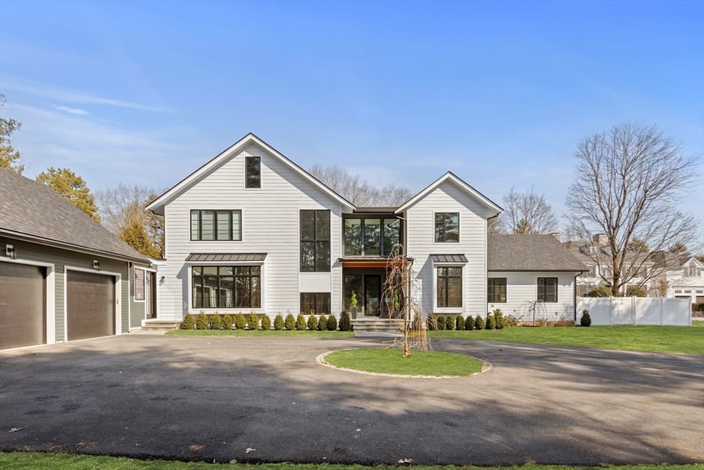 615 Charles River St
