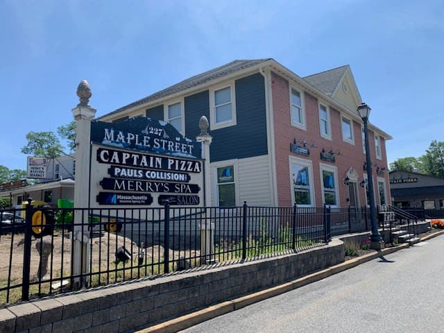 227 Maple St photo 2