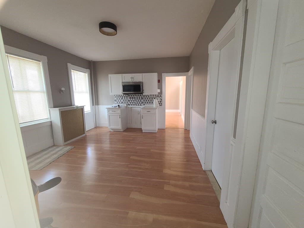 34 W Bowers St #1 photo 3