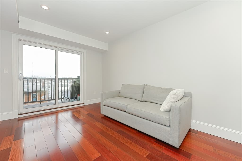 42 West Eagle St #3 photo 5