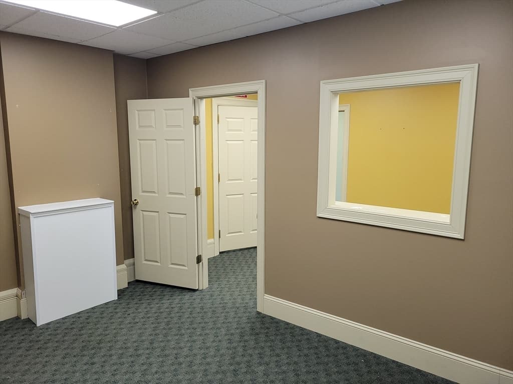 6 N Main St #204 photo 3