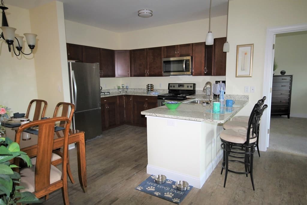 1 Regency Village Way #202 photo 4