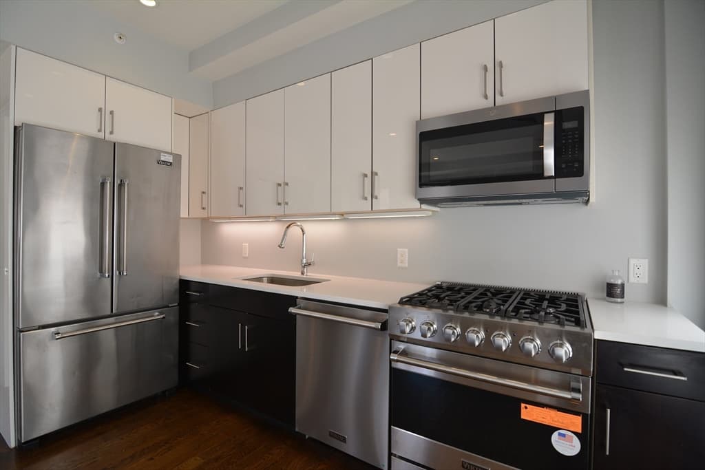 1672 Washington Street #101