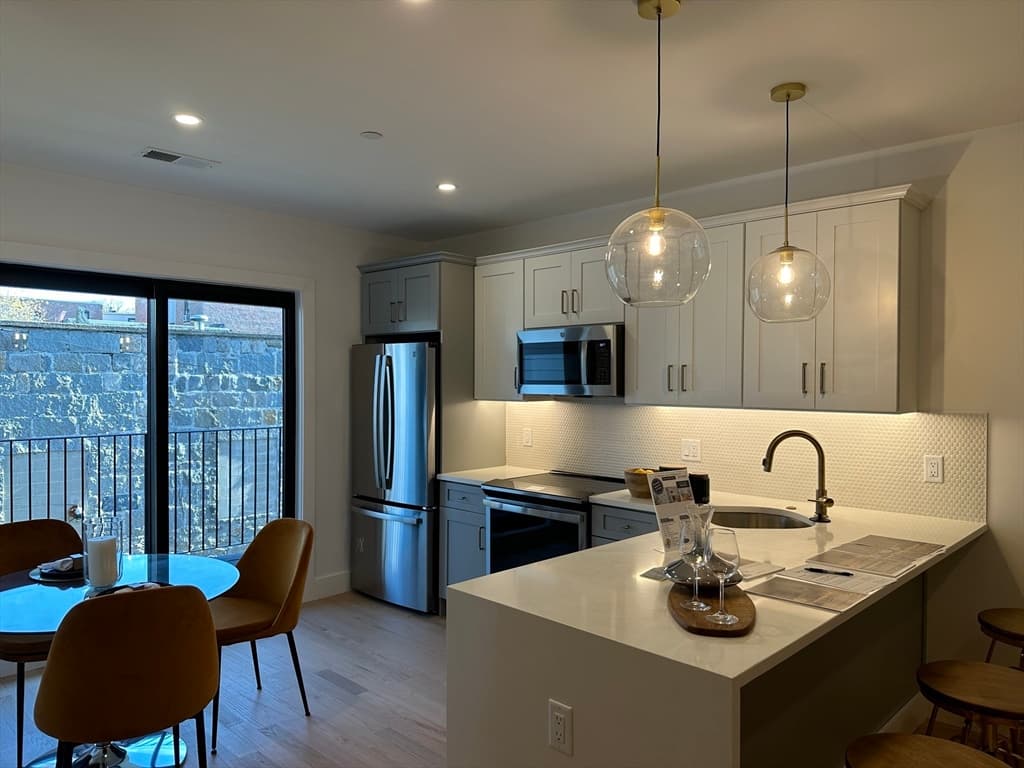 52 Withington Street #4 photo 4