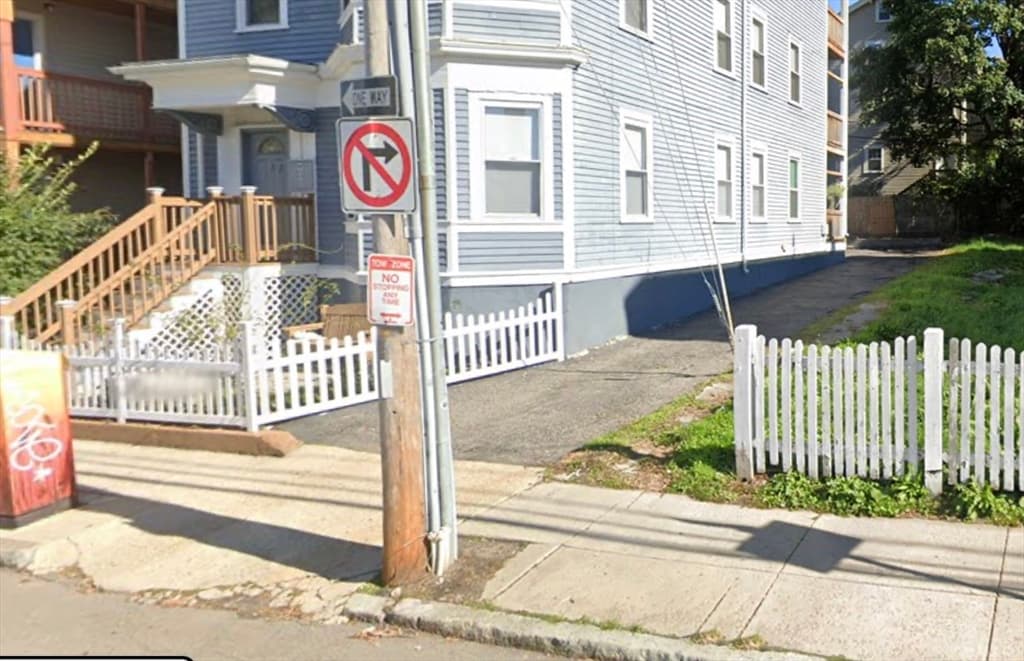172 Boylston #2