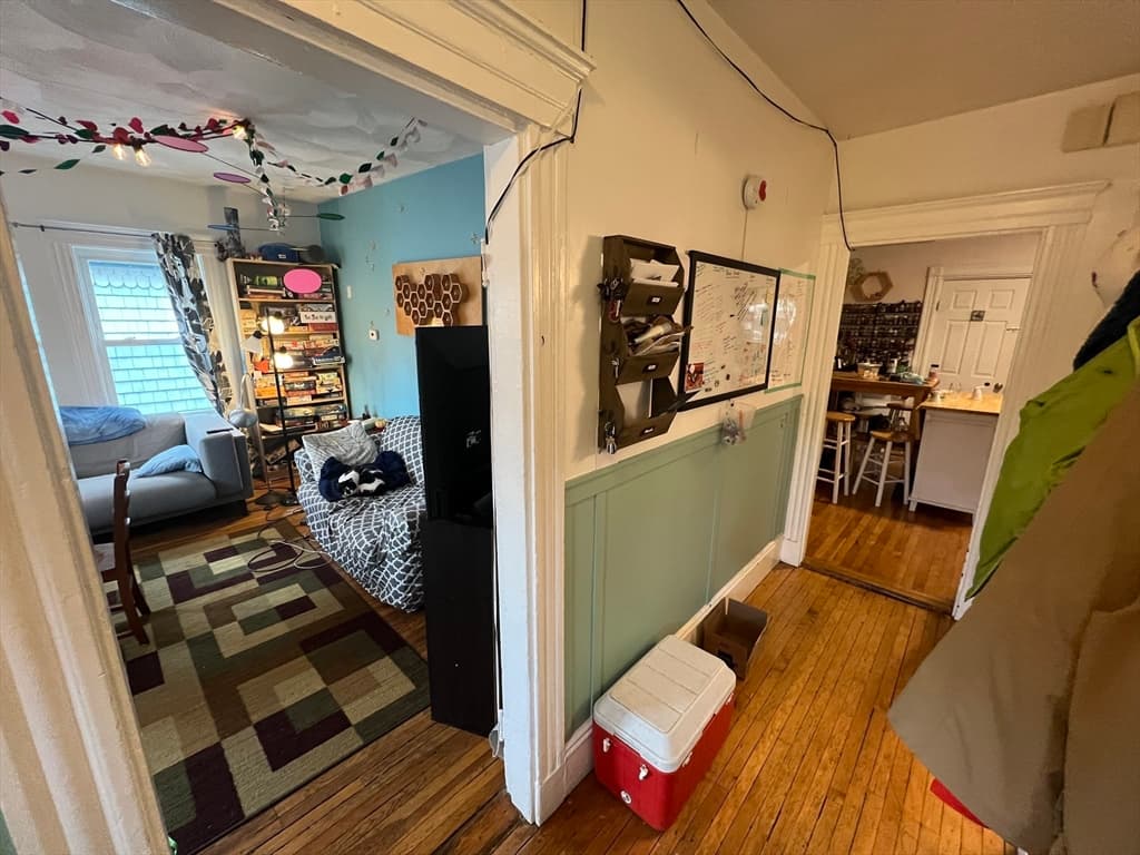 35 Cameron Ave #2 photo 2