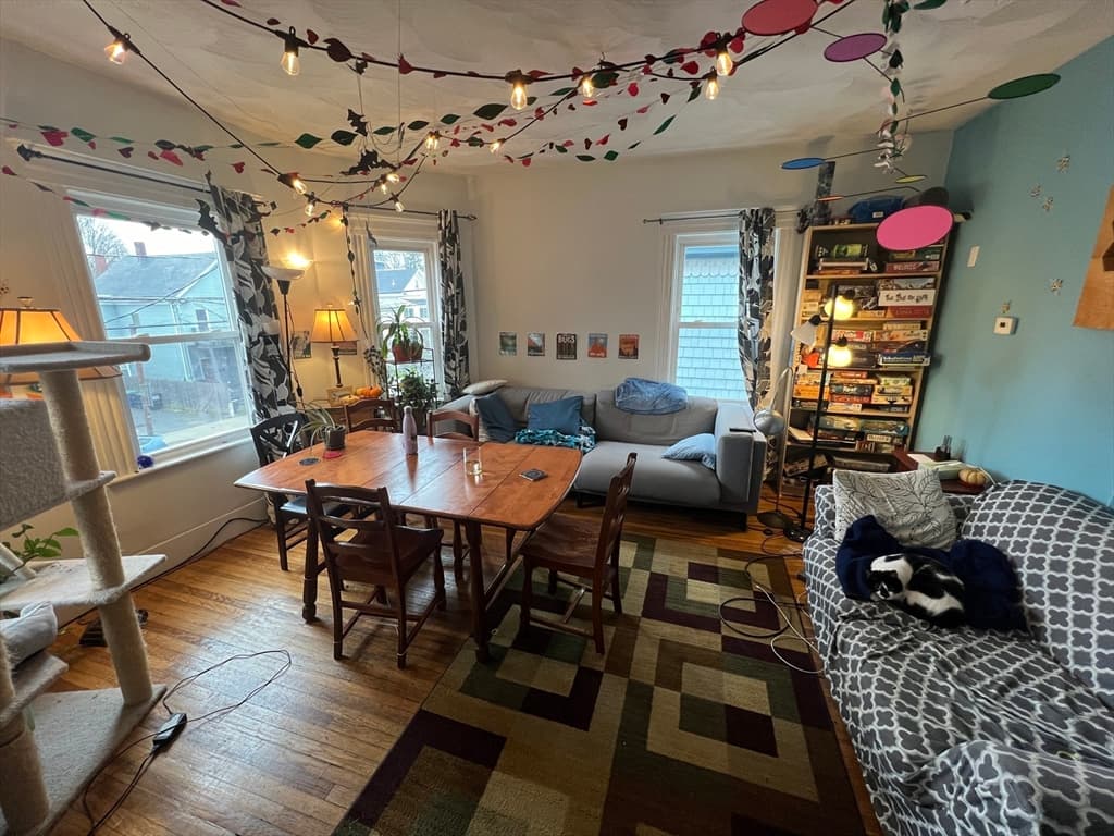 35 Cameron Ave #2
