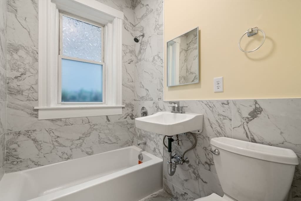 131 Park Dr #2 photo 5