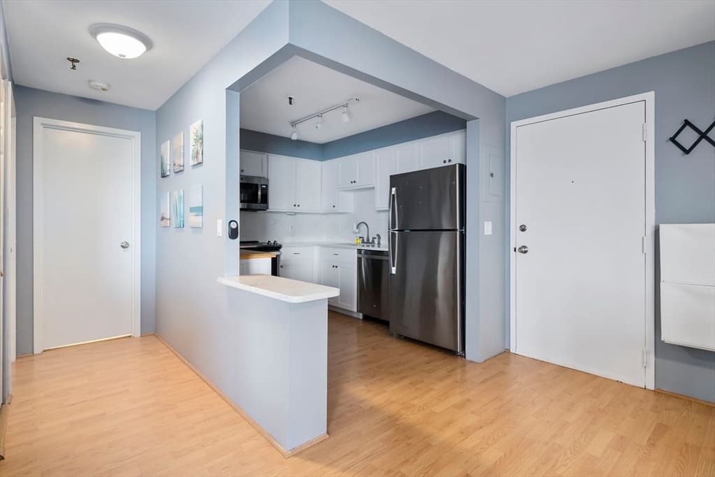 382 Ocean Ave #604 photo 5