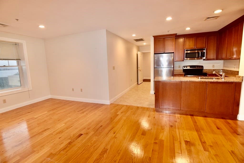 2 Sumner Street #2B photo 3