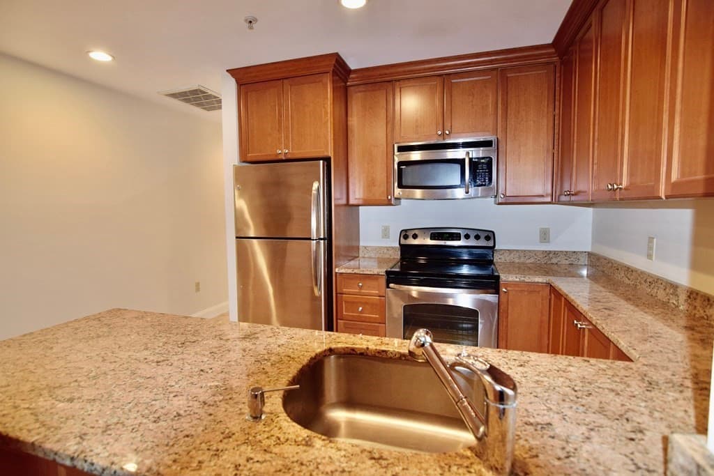 2 Sumner Street #2B photo 4
