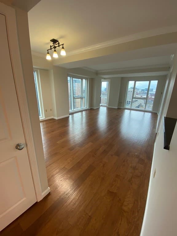 1 Nassau Street #1605