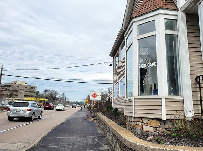 1154 Worcester Rd