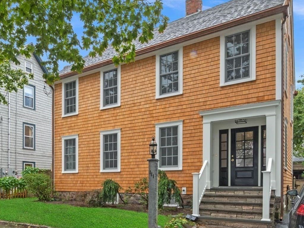 111 Columbus Ave photo 2